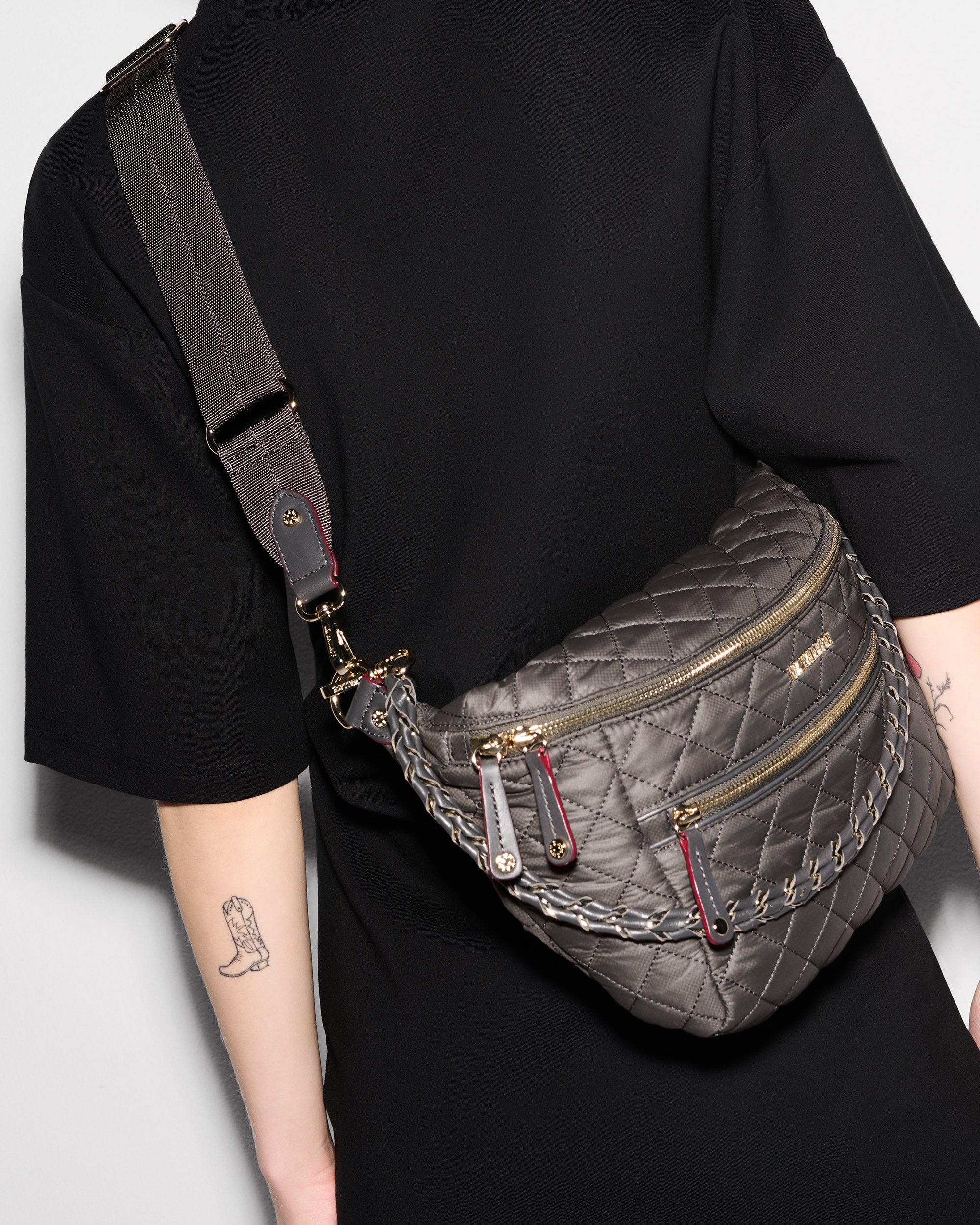 Magnet Crosby Crossbody Sling Bag - Image 2