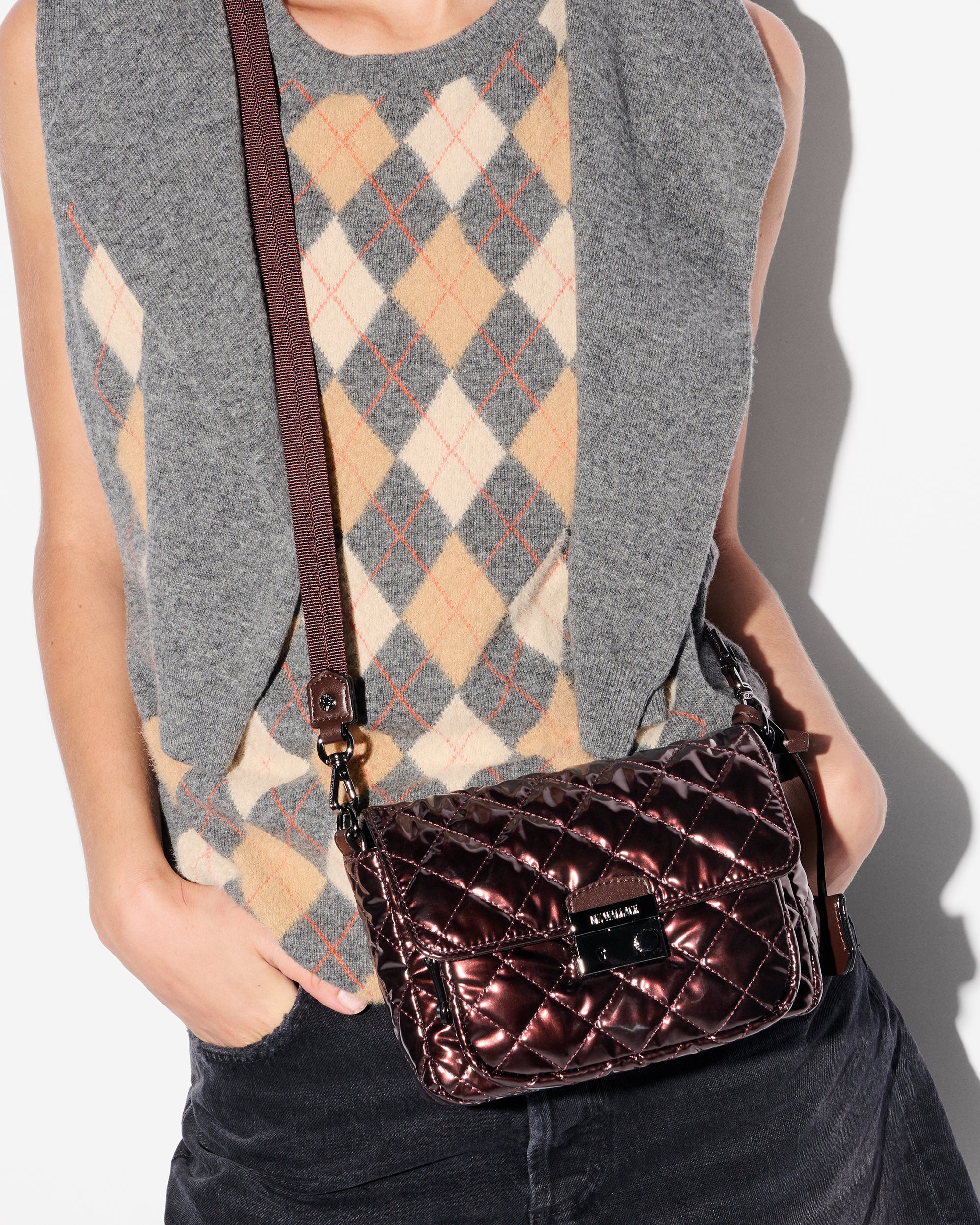 Bordeaux Lacquer Small Crosby Lock Crossbody - Image 5