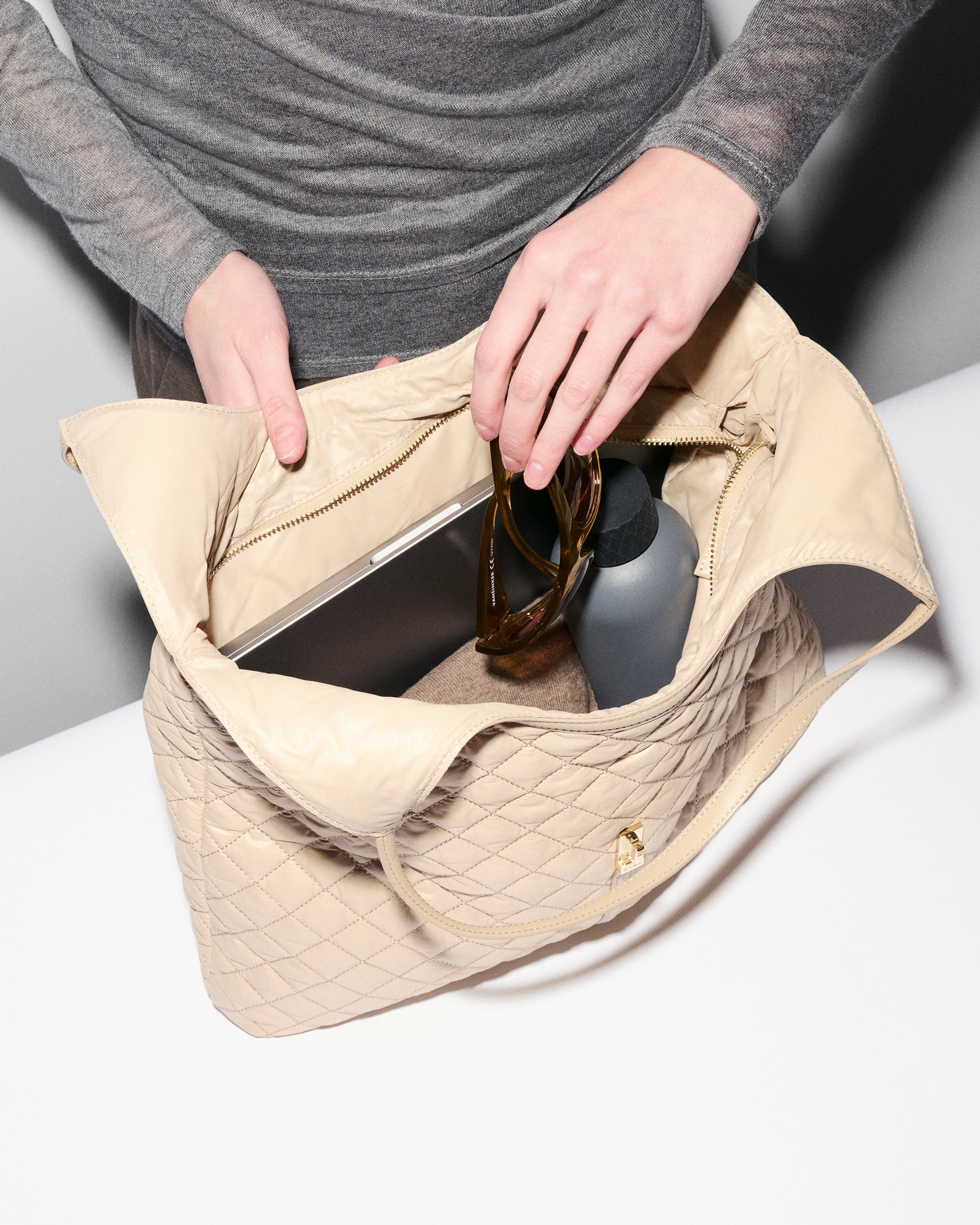 Sand Large Astor Tote - Image 4