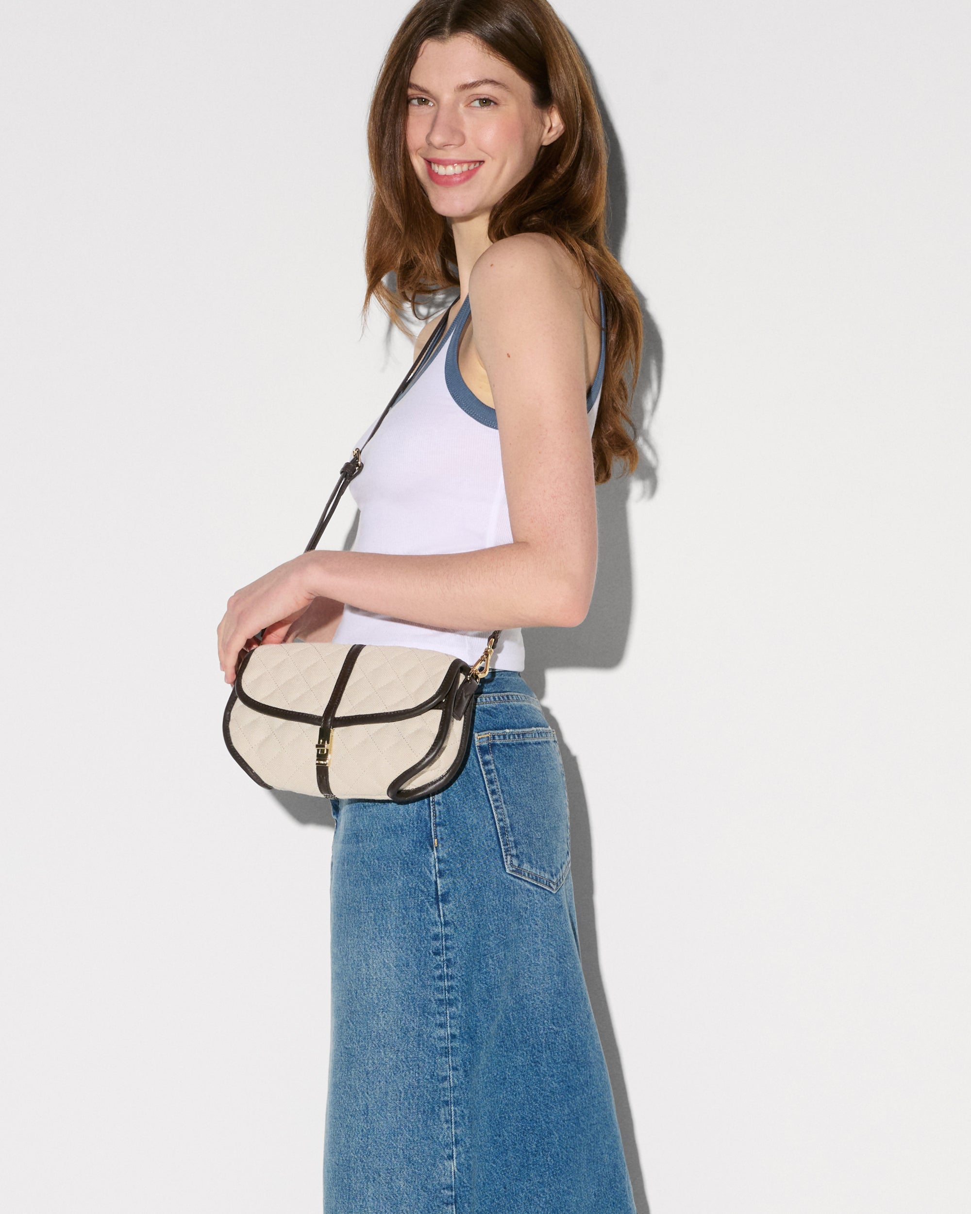 Sandy Linen Small Astor Convertible Clutch - Image 5