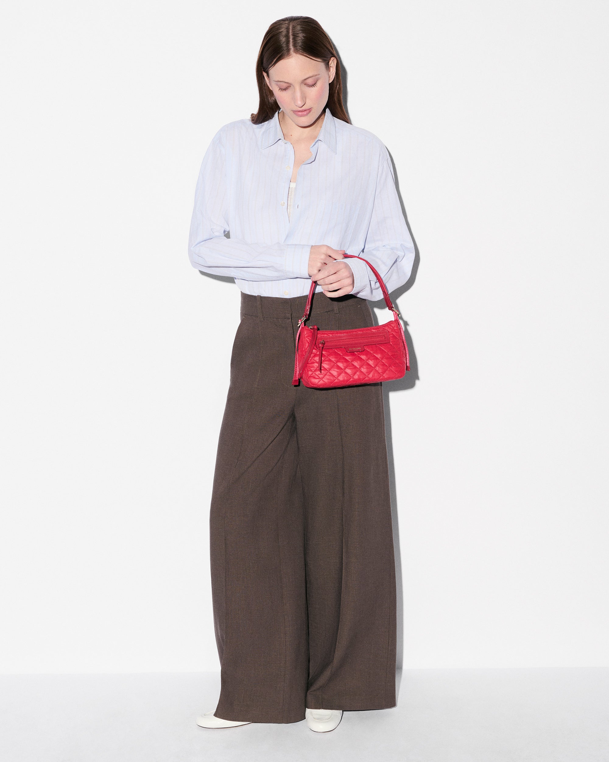 Red Apple Small Park Shoulder Bag - Image 6