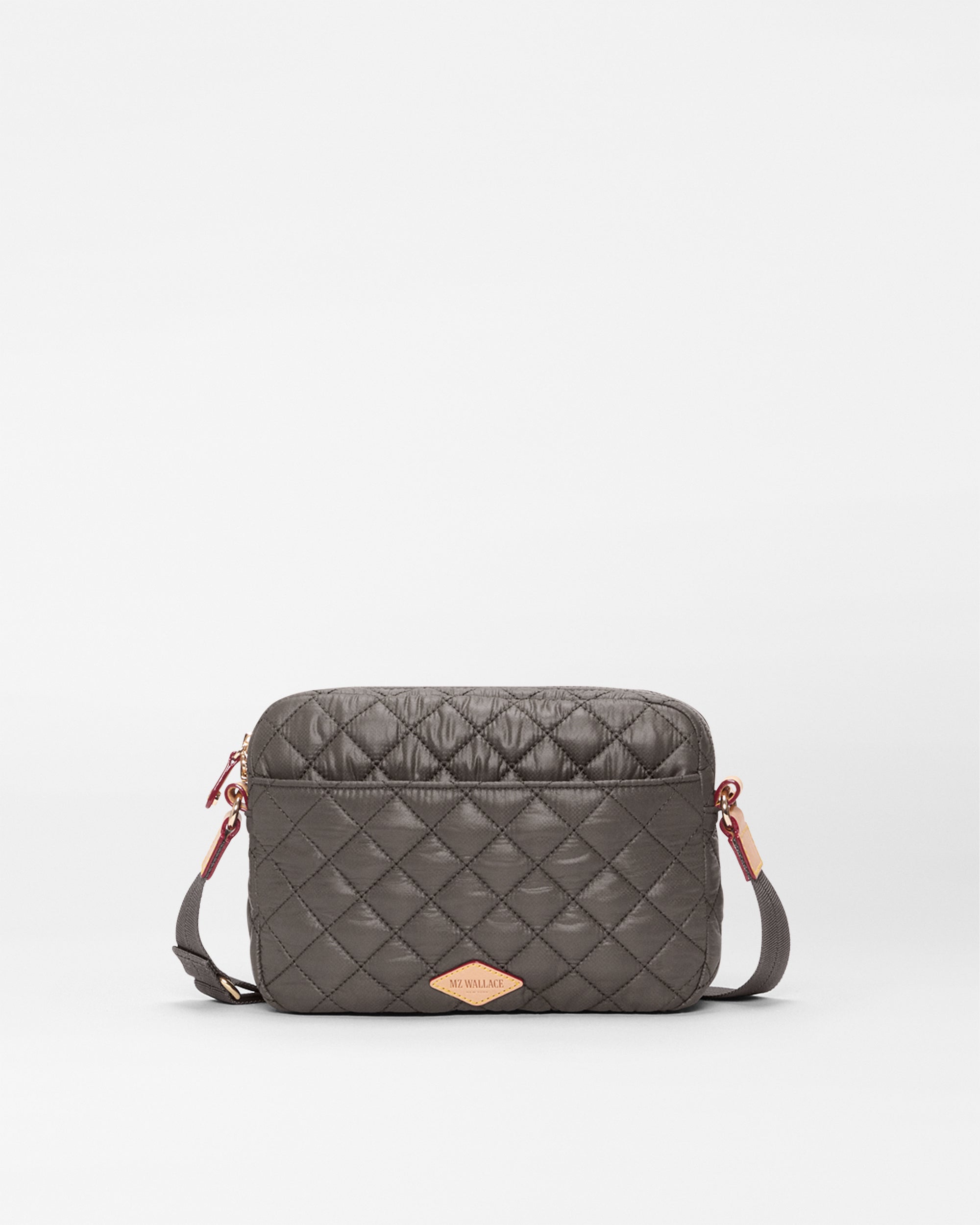 Magnet Small Metro Camera Crossbody Bag - Image 3