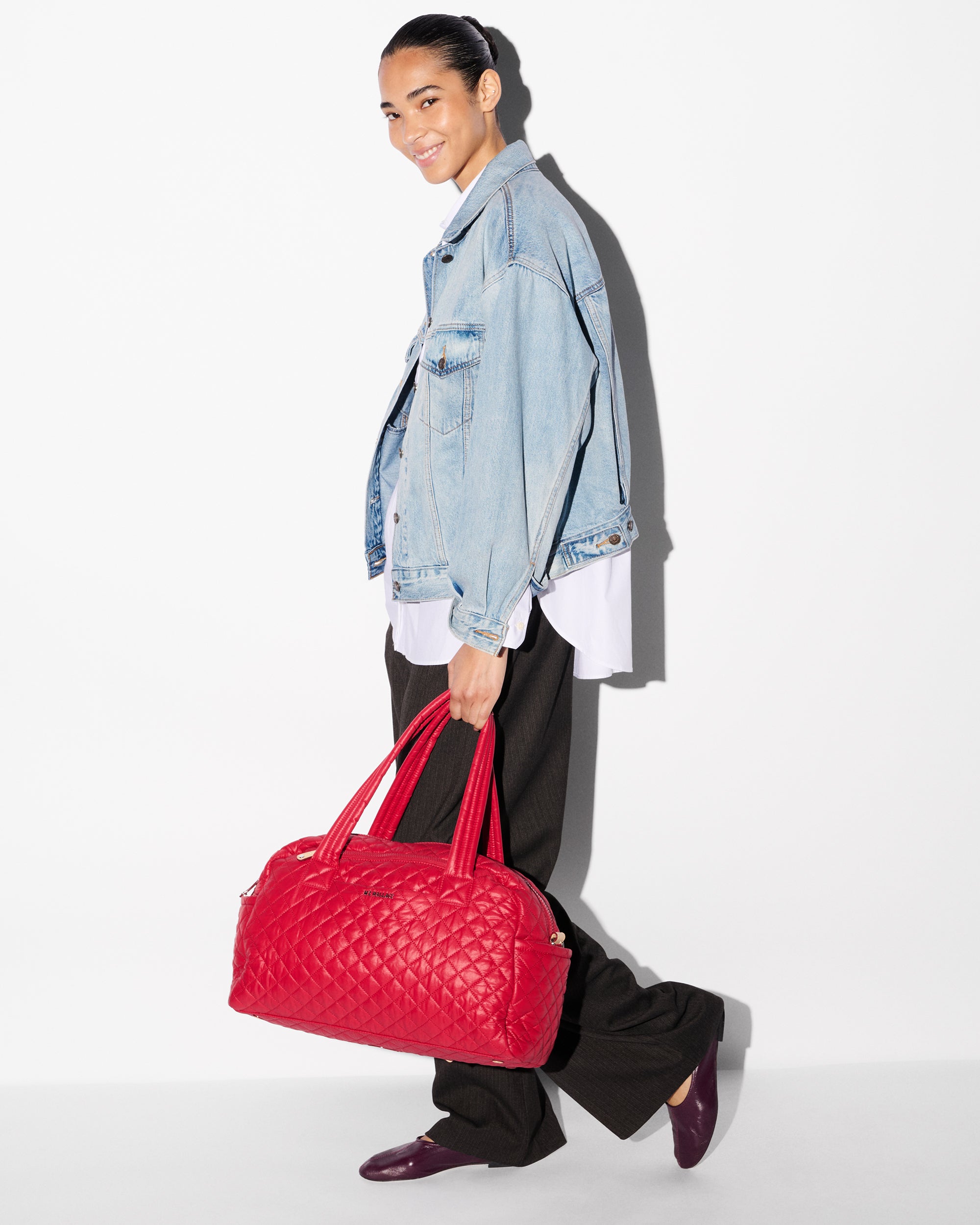 Red Apple Jimmy Deluxe Duffel - Image 2