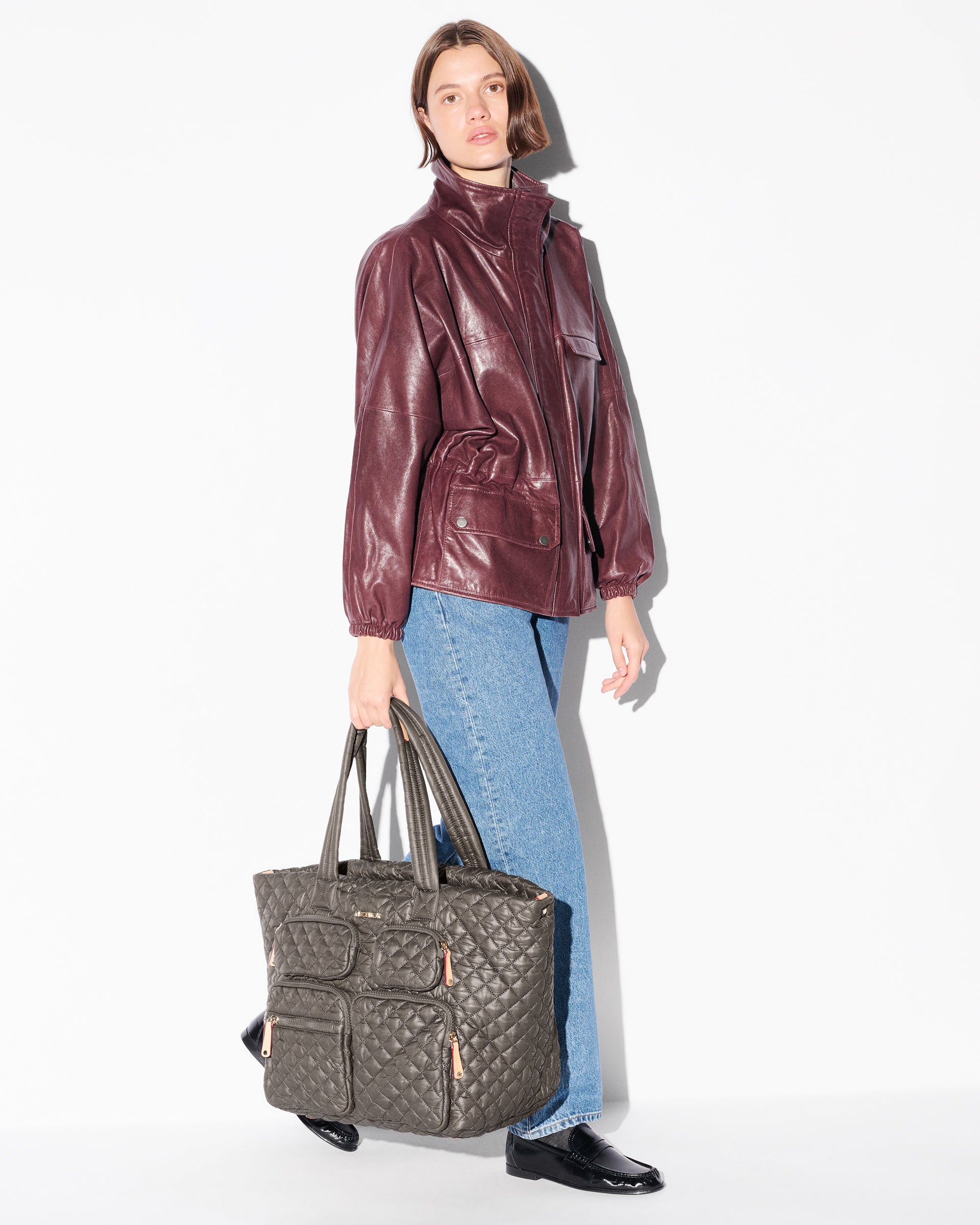 Magnet Large Metro Travel Tote - Image 2