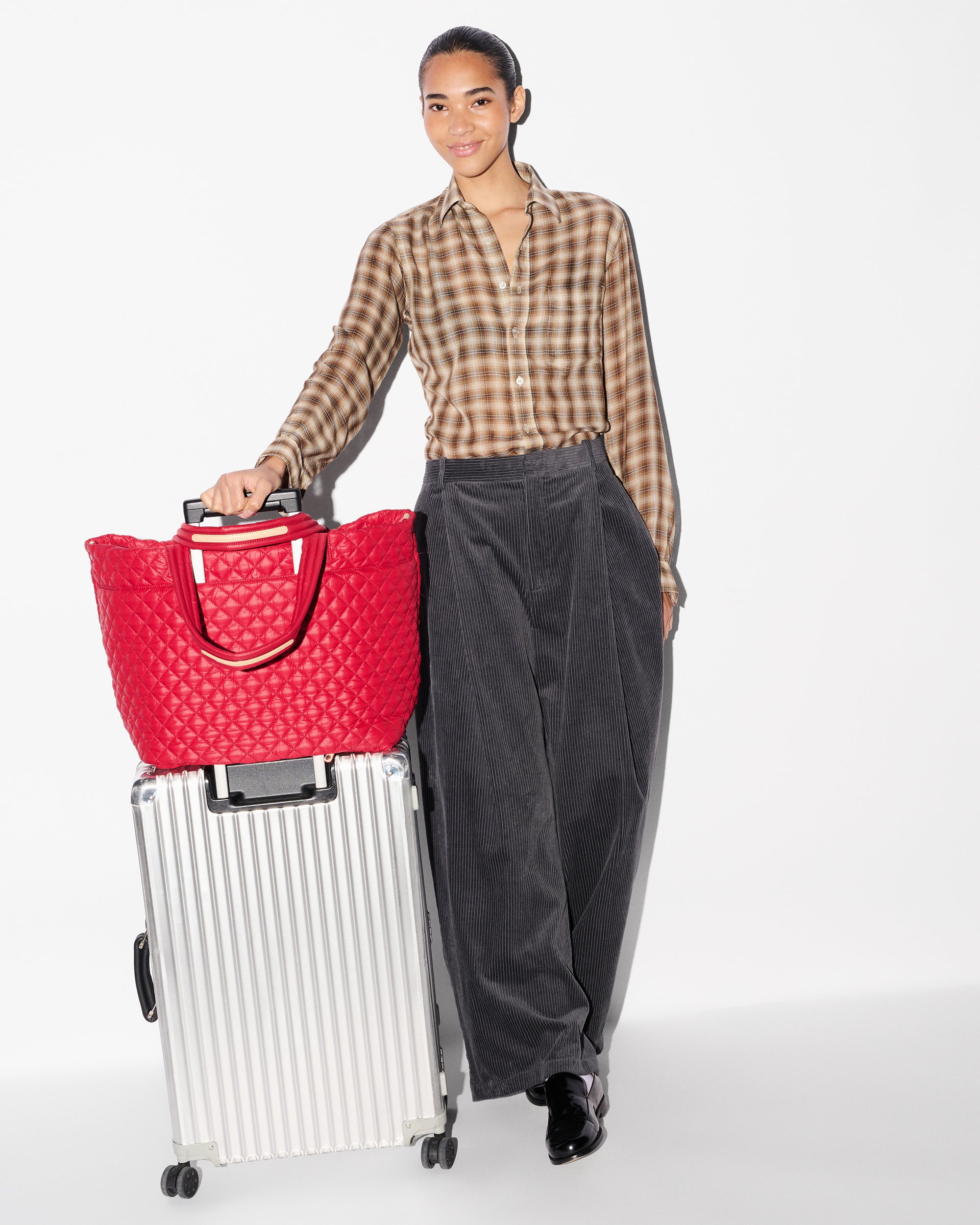 Red Apple Large Metro Tote Deluxe - Image 2