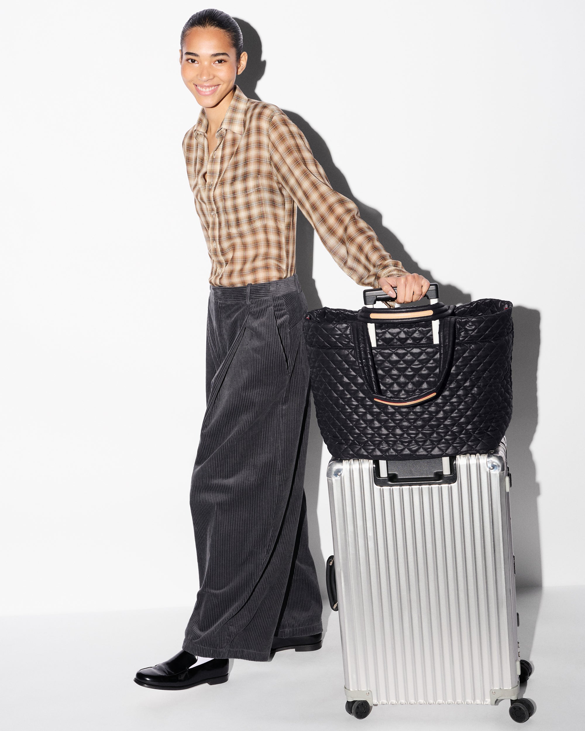 Black Large Metro Tote Deluxe - Image 5