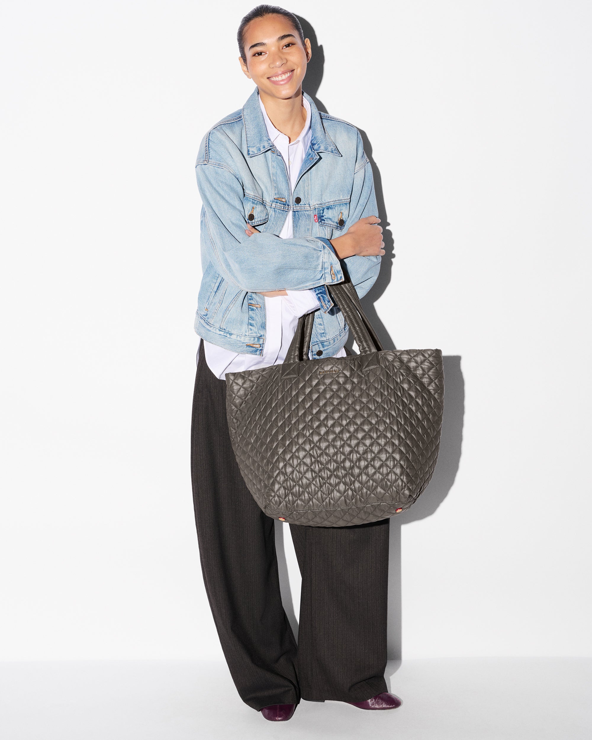 Magnet Large Metro Tote Deluxe - Image 2