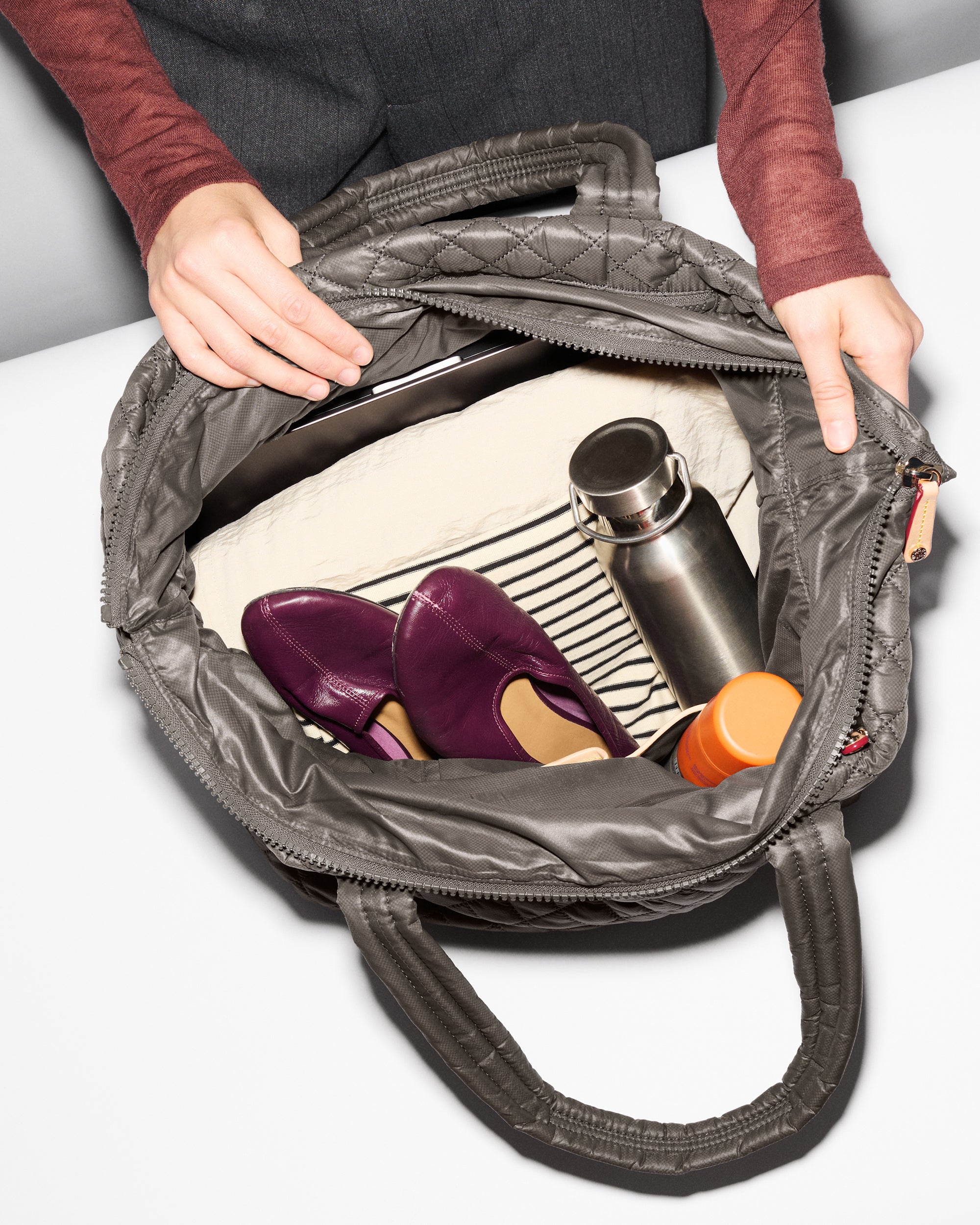 Magnet Large Metro Tote Deluxe - Image 4