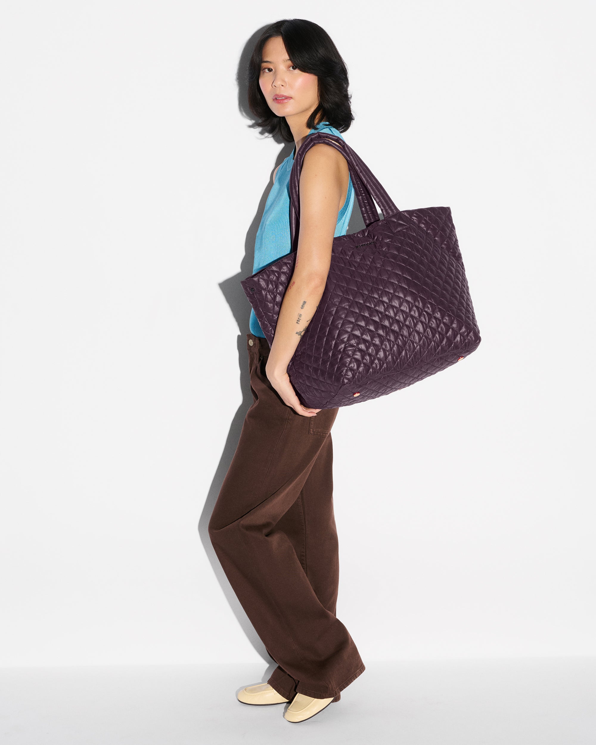 Raisin Large Metro Tote Deluxe - Image 2
