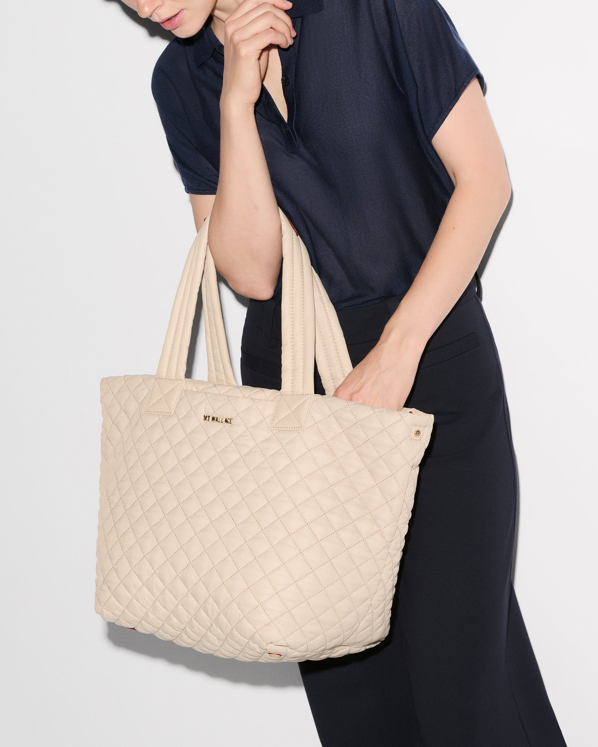 Sand Medium Metro Tote Deluxe - Image 7