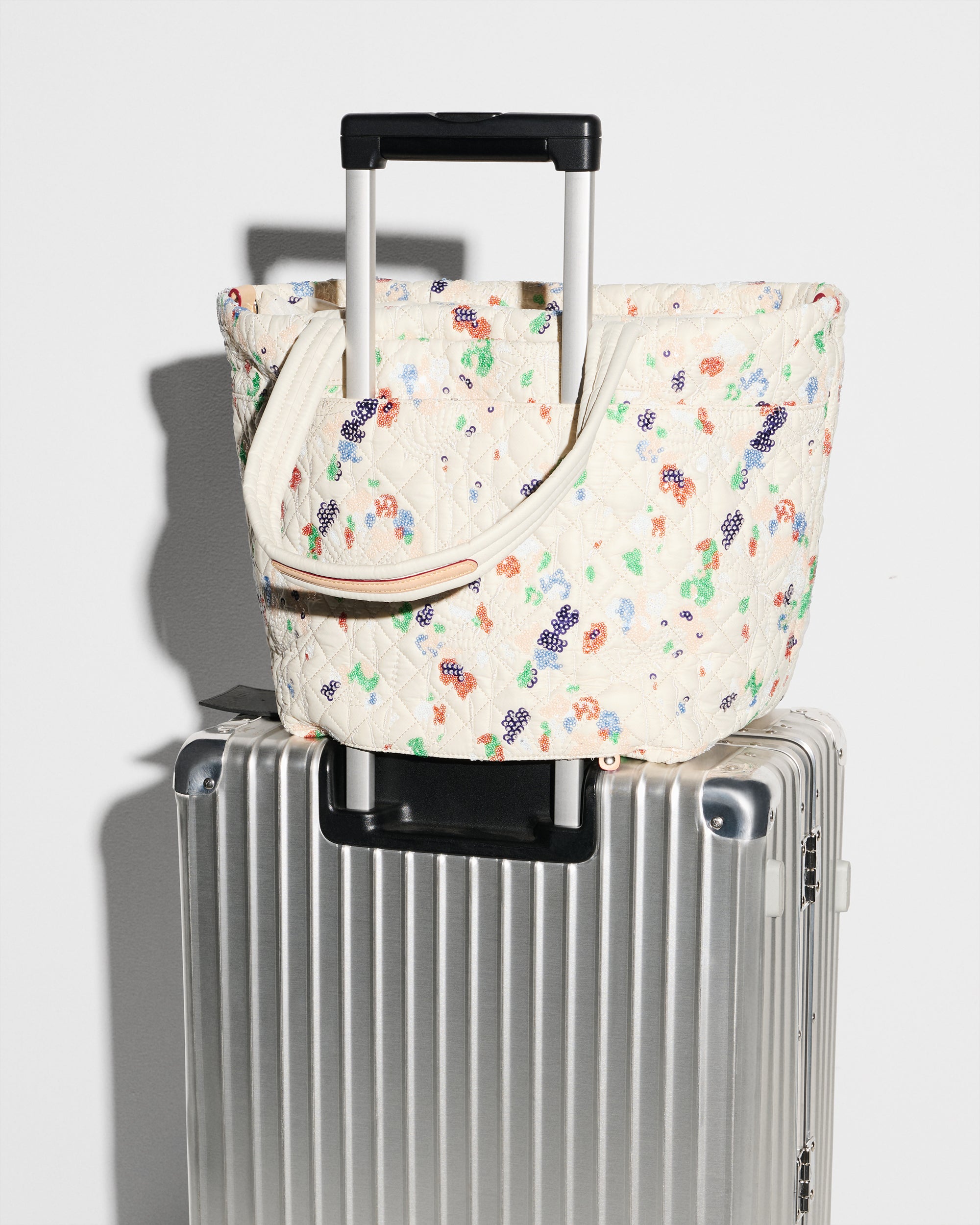 Eden Sequin Medium Metro Tote Deluxe - Image 5