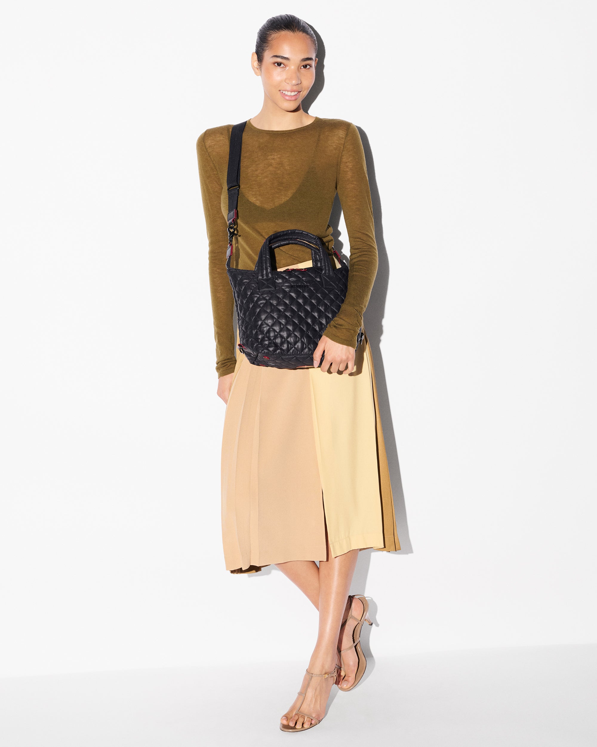 Black Small Sutton Deluxe - Image 5