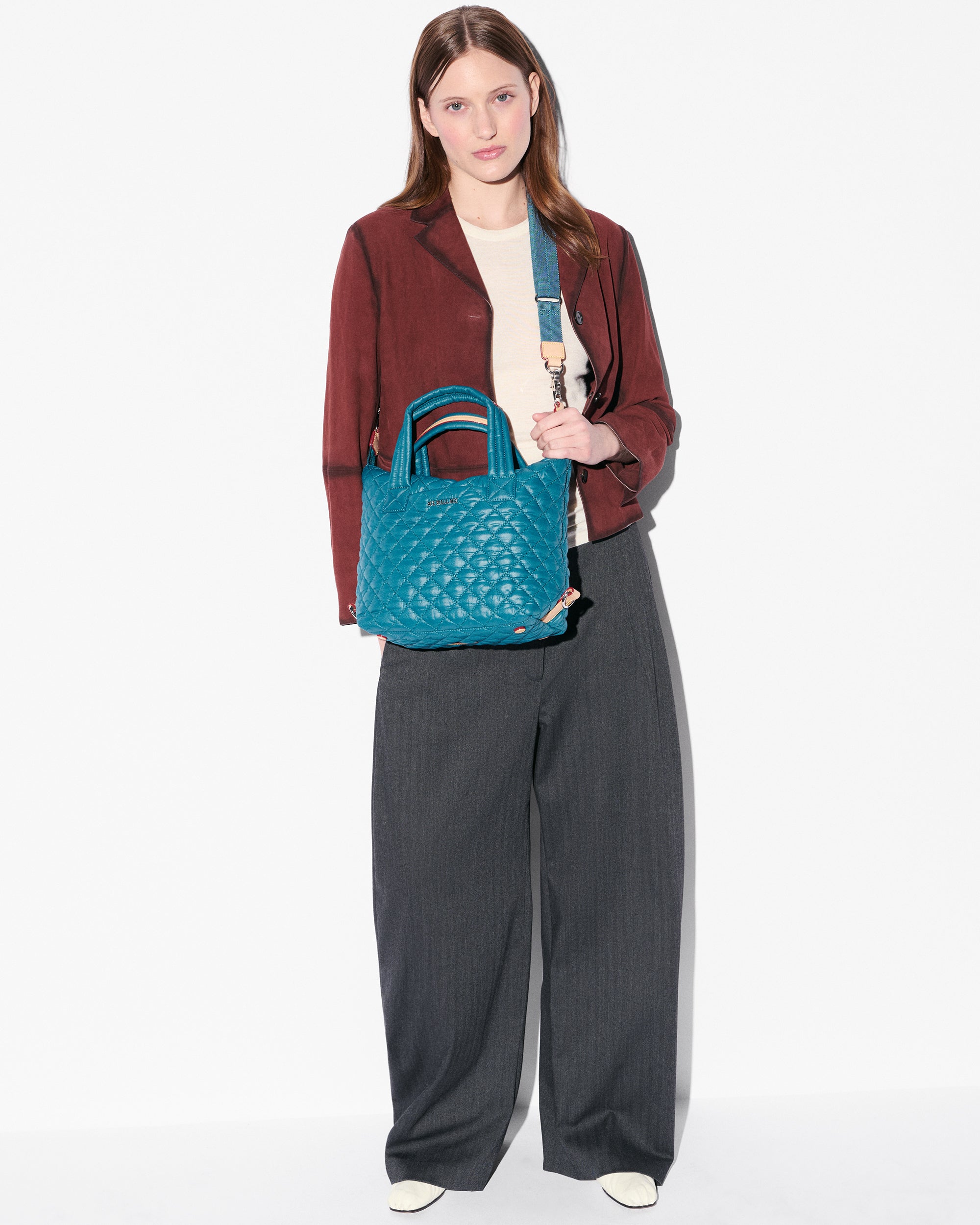 Pacific Blue Small Sutton Deluxe - Image 6