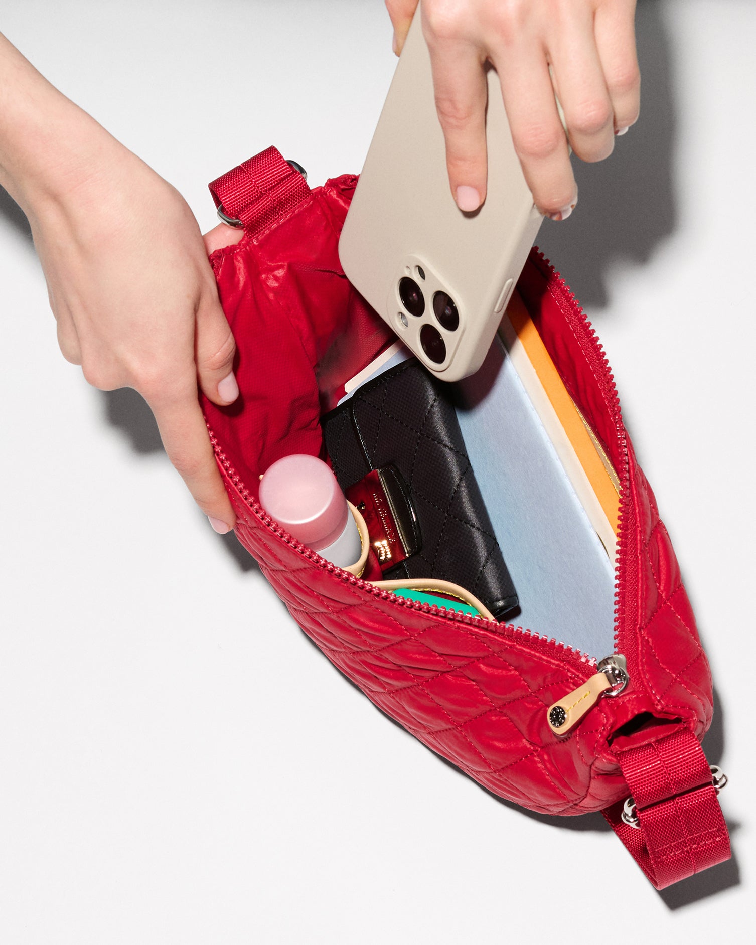 Red Apple Small Metro Smile Bag - Image 4