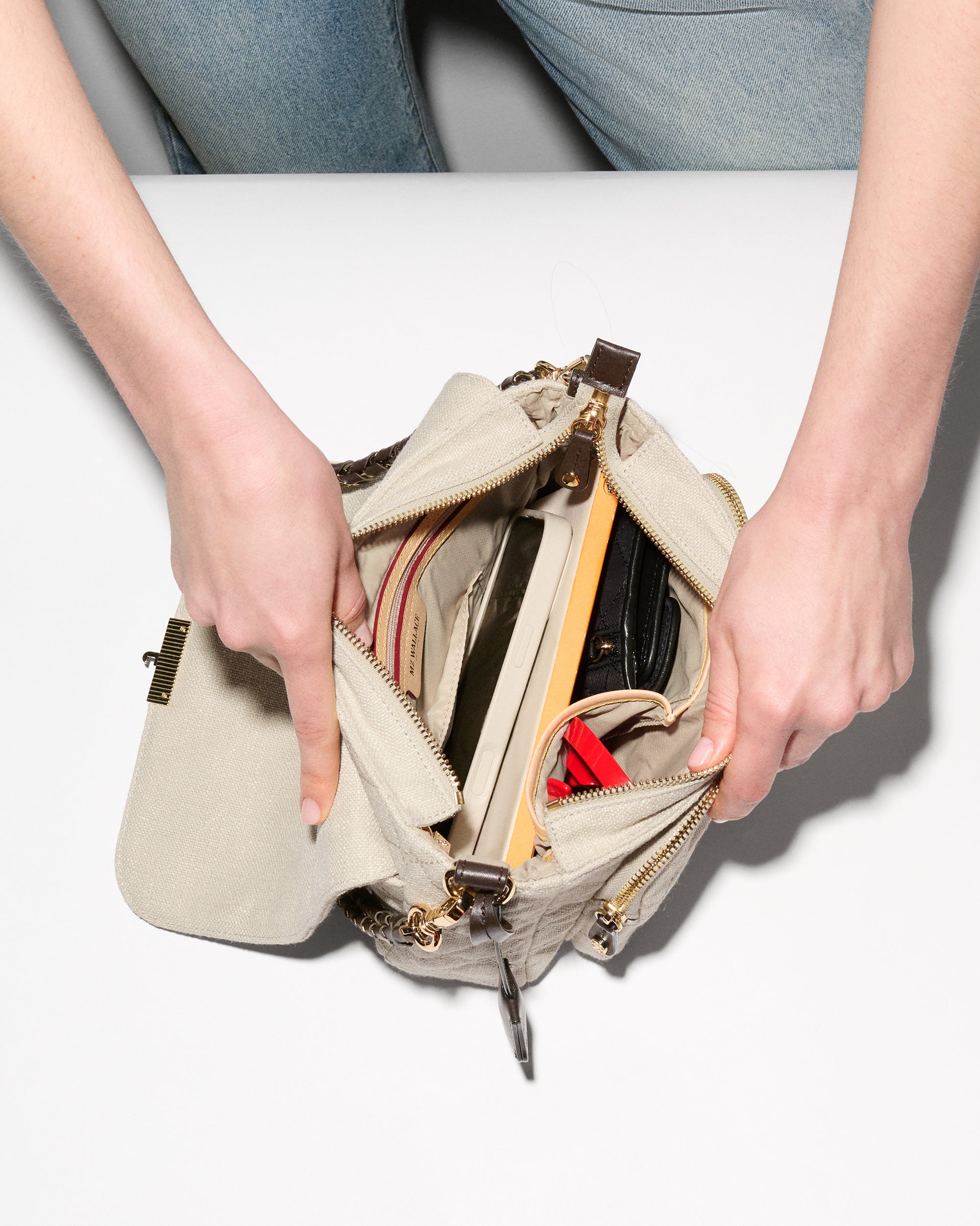 Sandy Linen Medium Crosby Lock Crossbody - Image 5